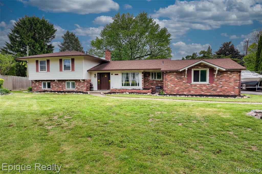 38243 Jonathan Street