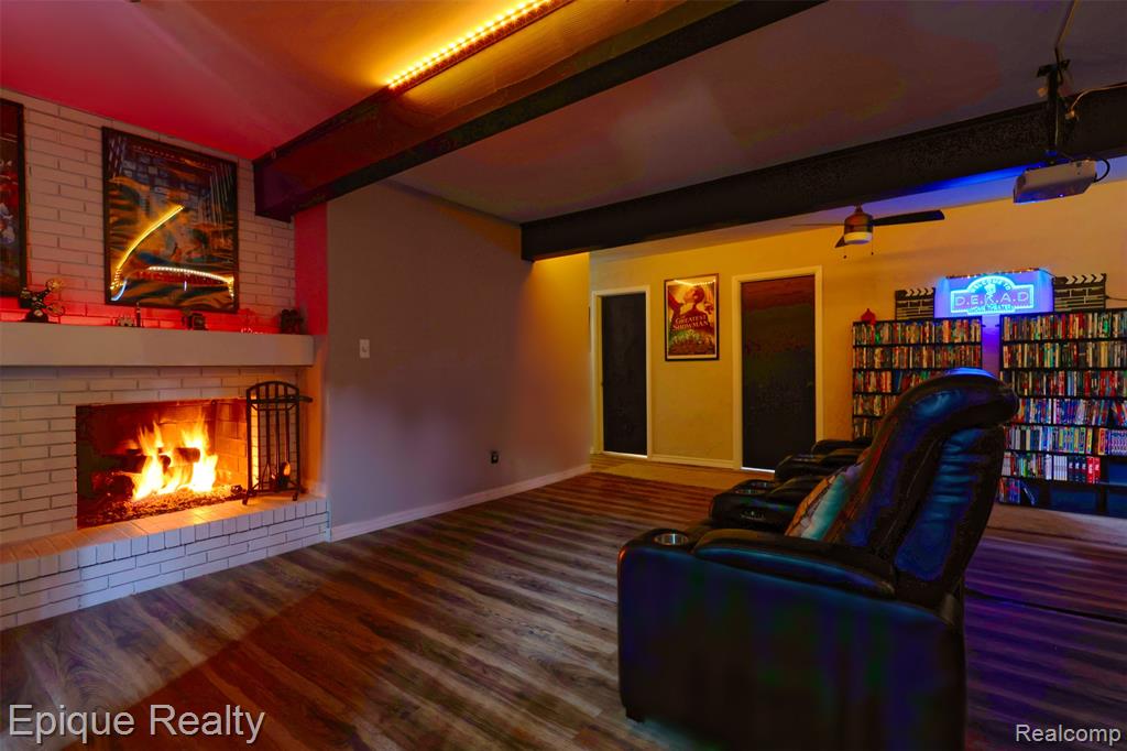 38243 Jonathan Street