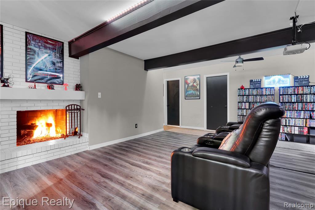 38243 Jonathan Street
