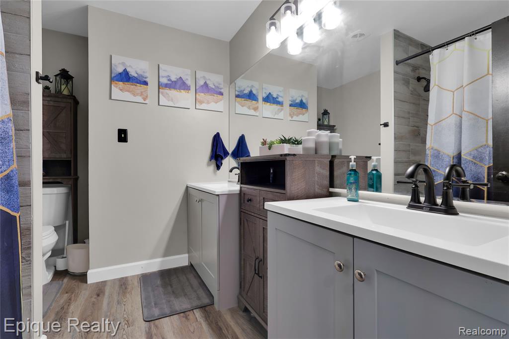 38243 Jonathan Street