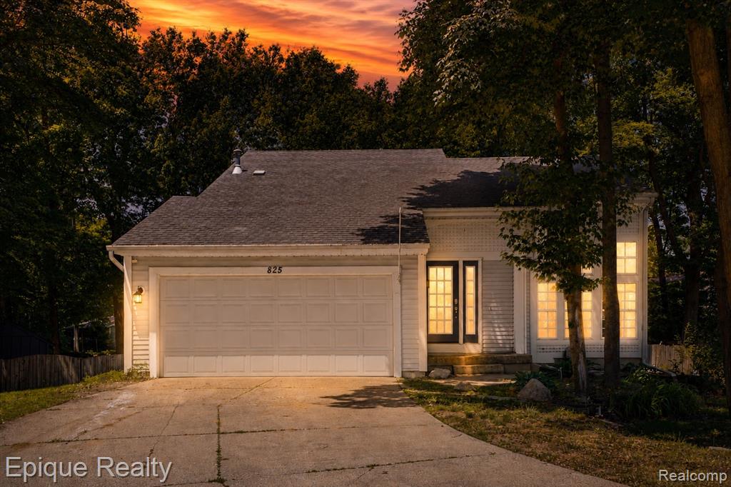 825 Summer Creek Court
