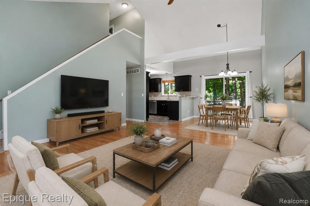 825 Summer Creek Court