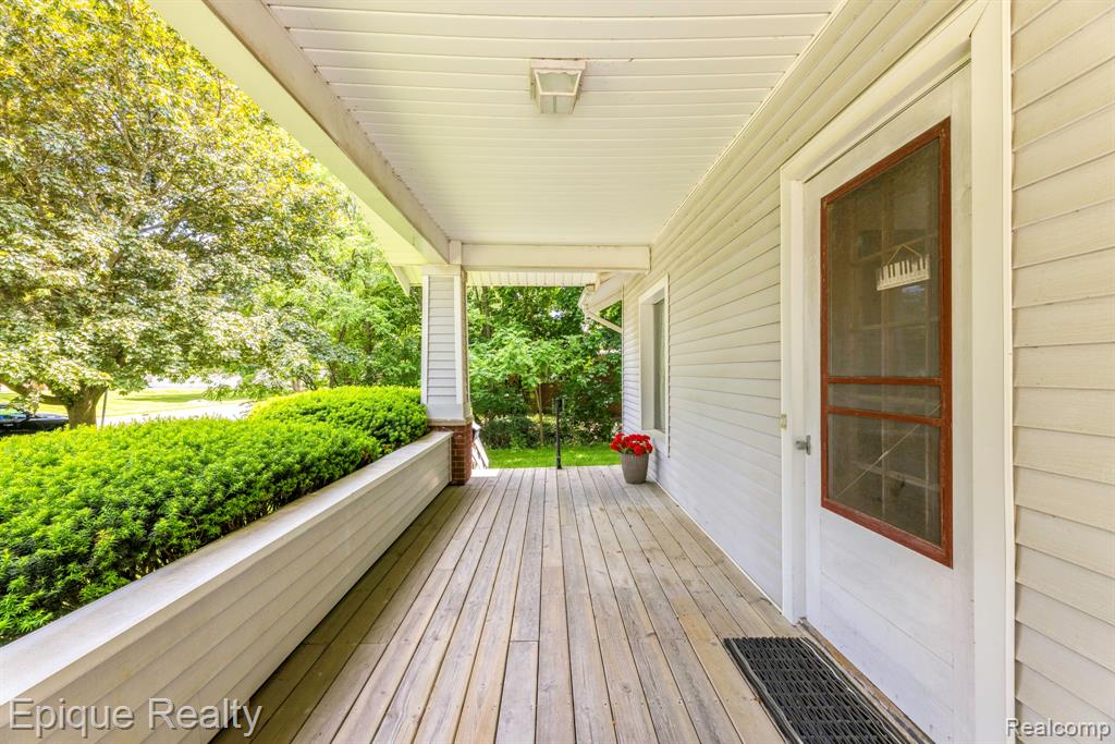 279 N Howard Avenue