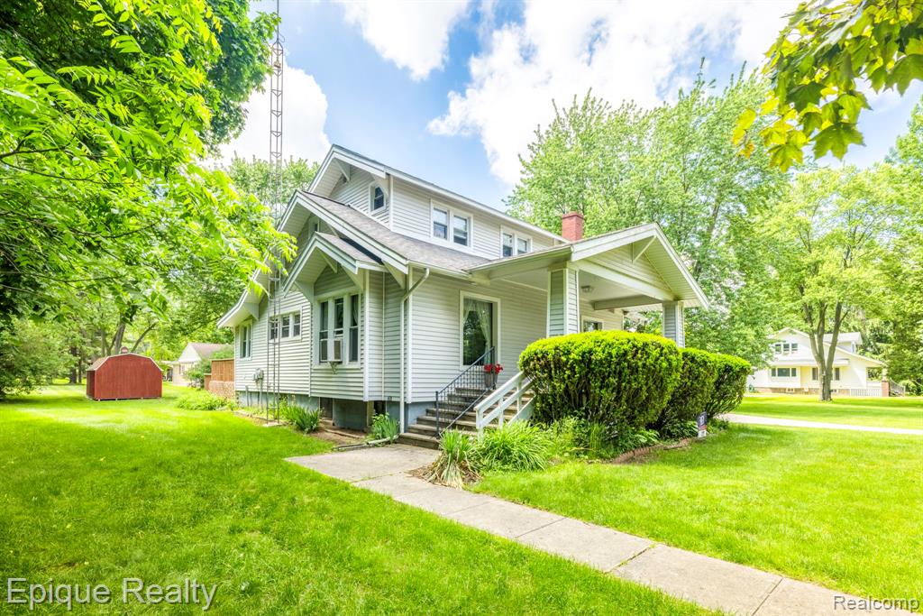 279 N Howard Avenue