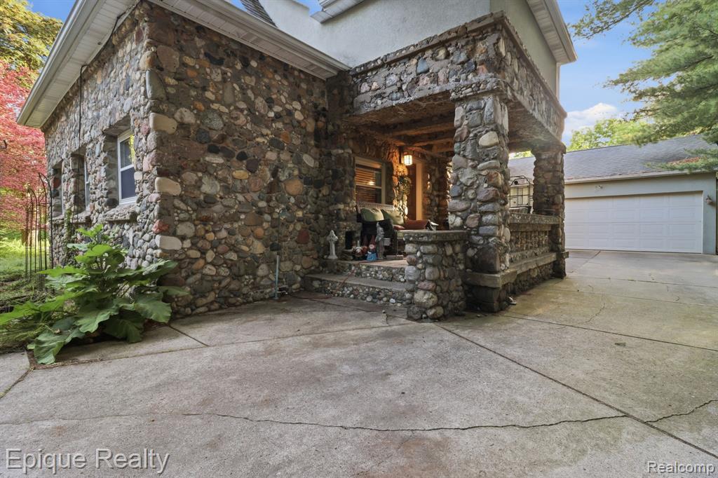 21085 Metroview Road
