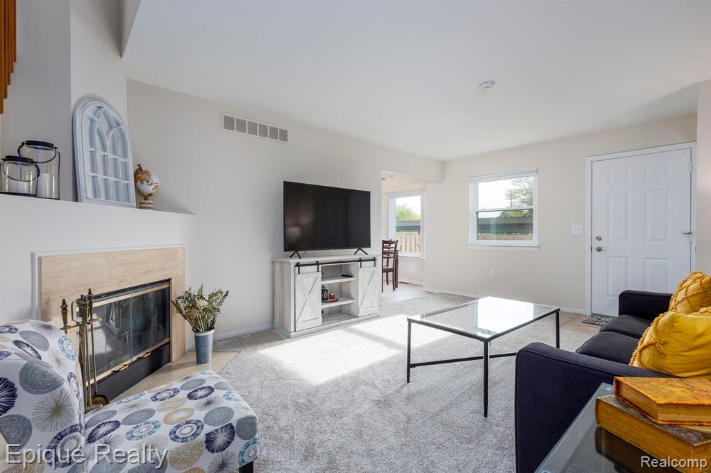 1831 N Arbor Way Drive