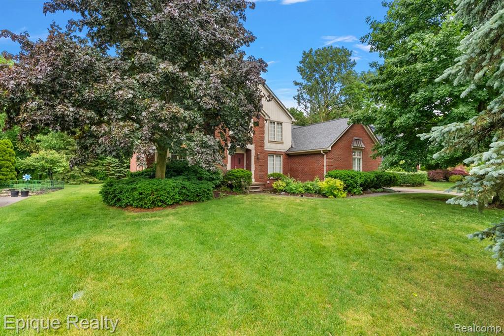 1719 Hickory Bark Lane