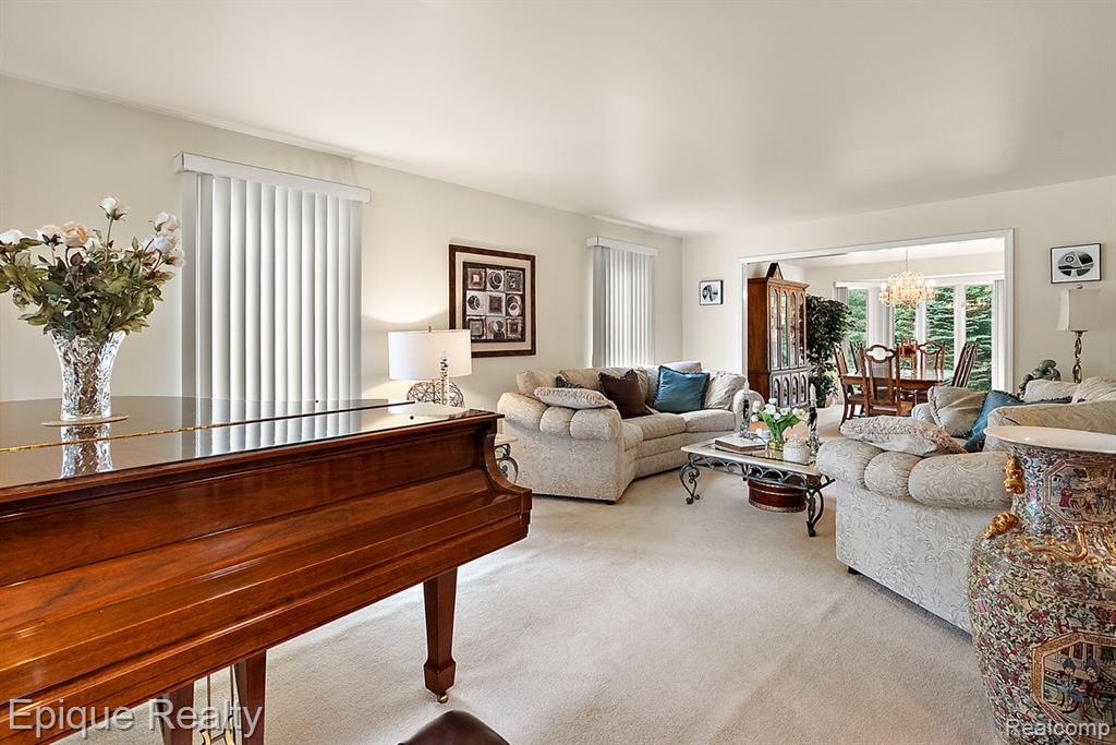 1719 Hickory Bark Lane