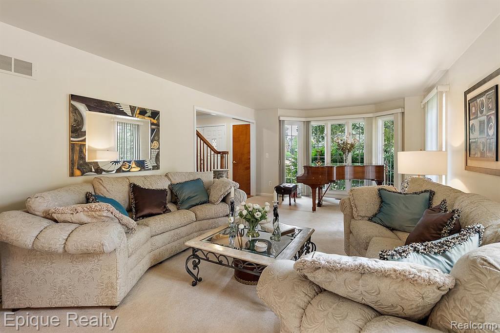 1719 Hickory Bark Lane
