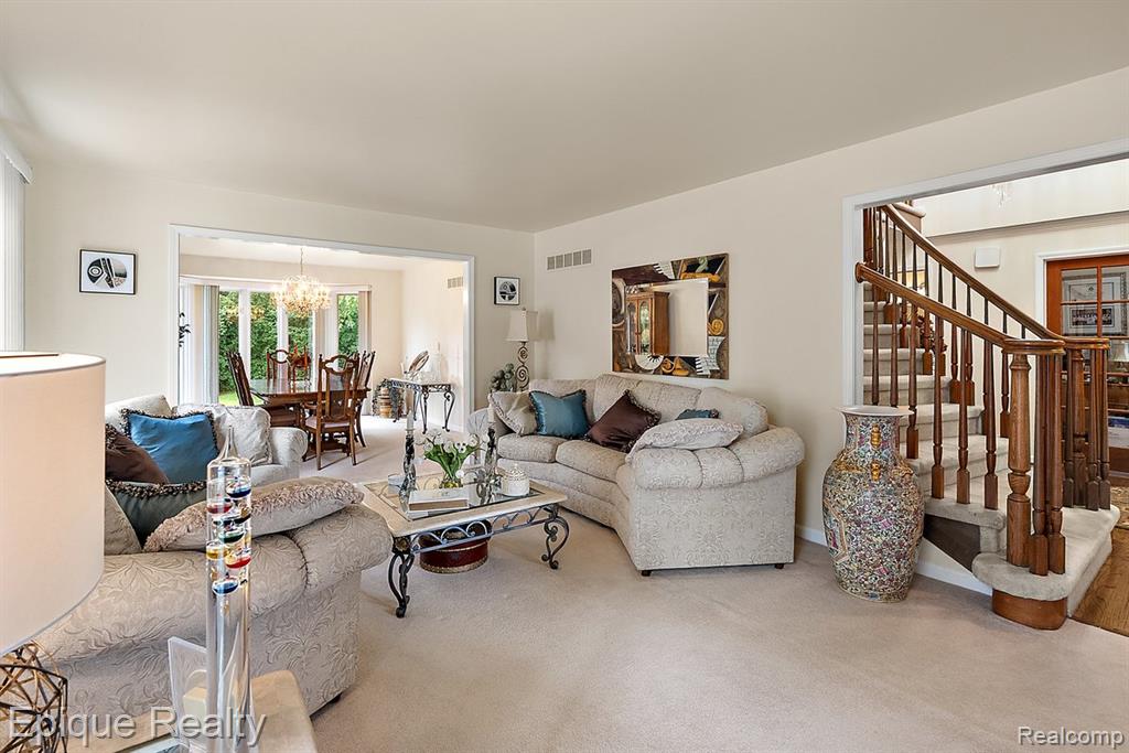 1719 Hickory Bark Lane