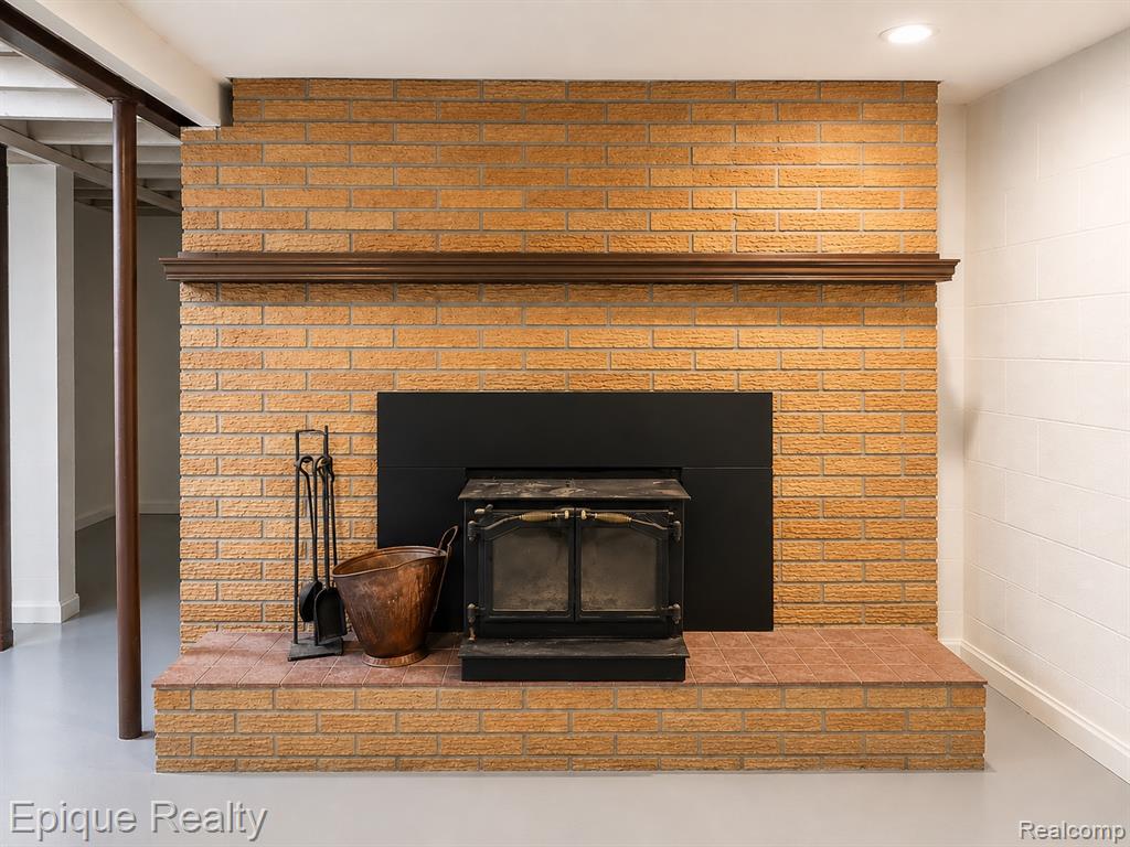 43899 Crowley Road