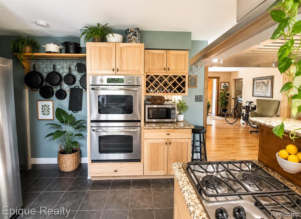 43899 Crowley Road