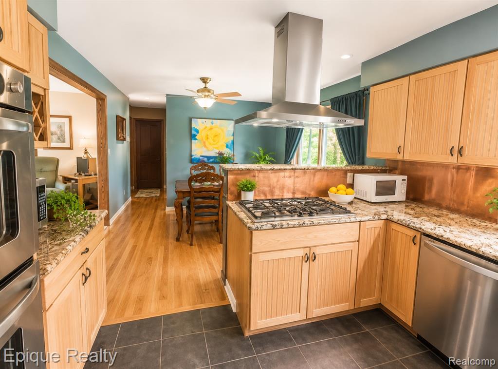 43899 Crowley Road