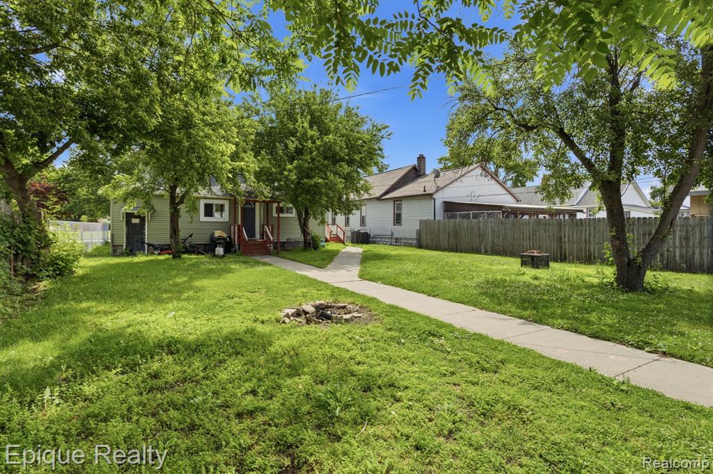 1807 10th Street