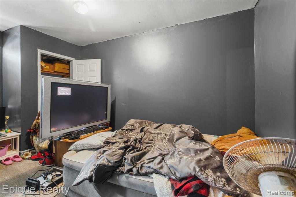 1807 10th Street