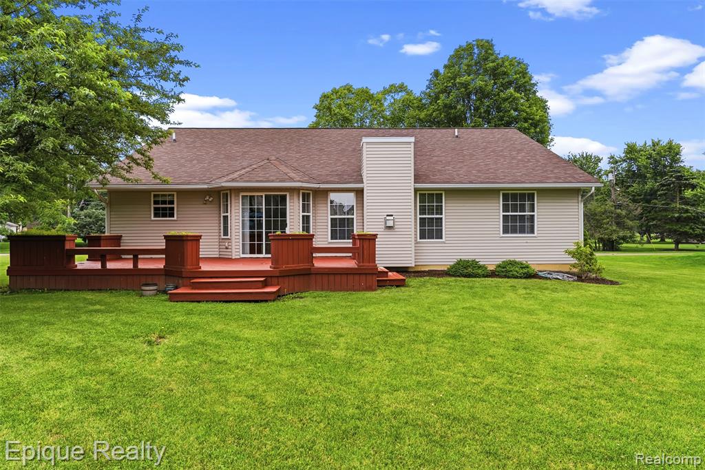 1409 Meadow Green Lane