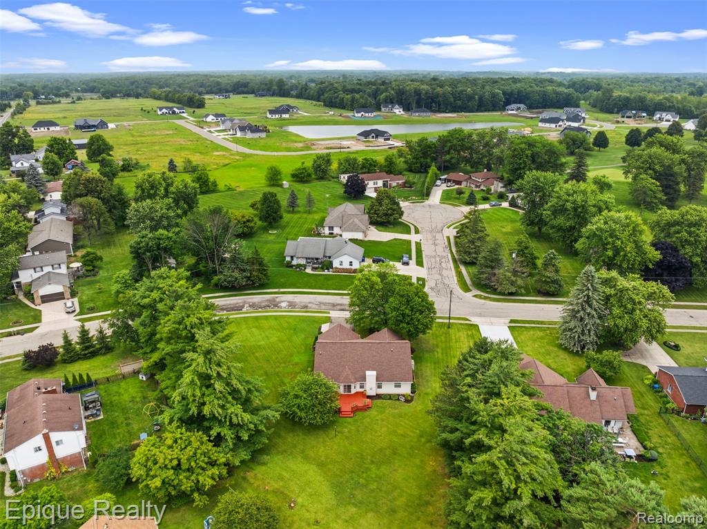 1409 Meadow Green Lane