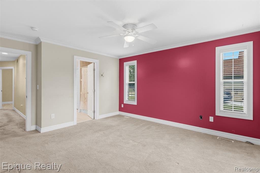 1409 Meadow Green Lane