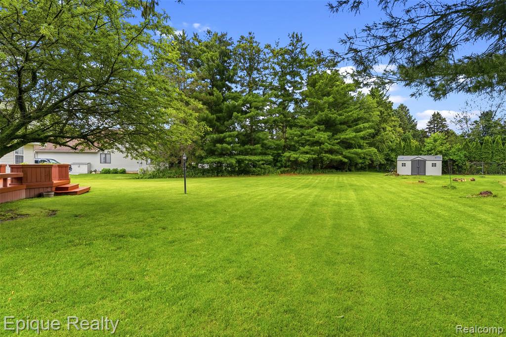 1409 Meadow Green Lane