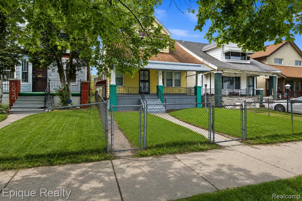5045 Fairview Street