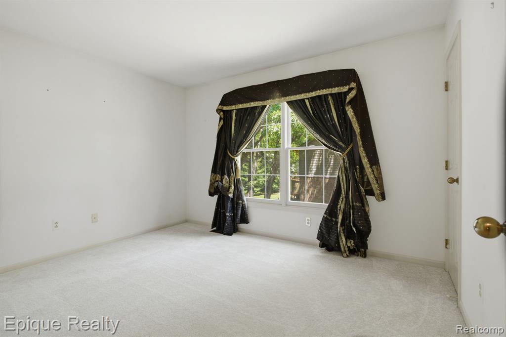 3261 Windwood Road