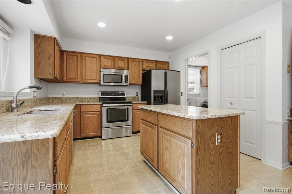 3261 Windwood Road