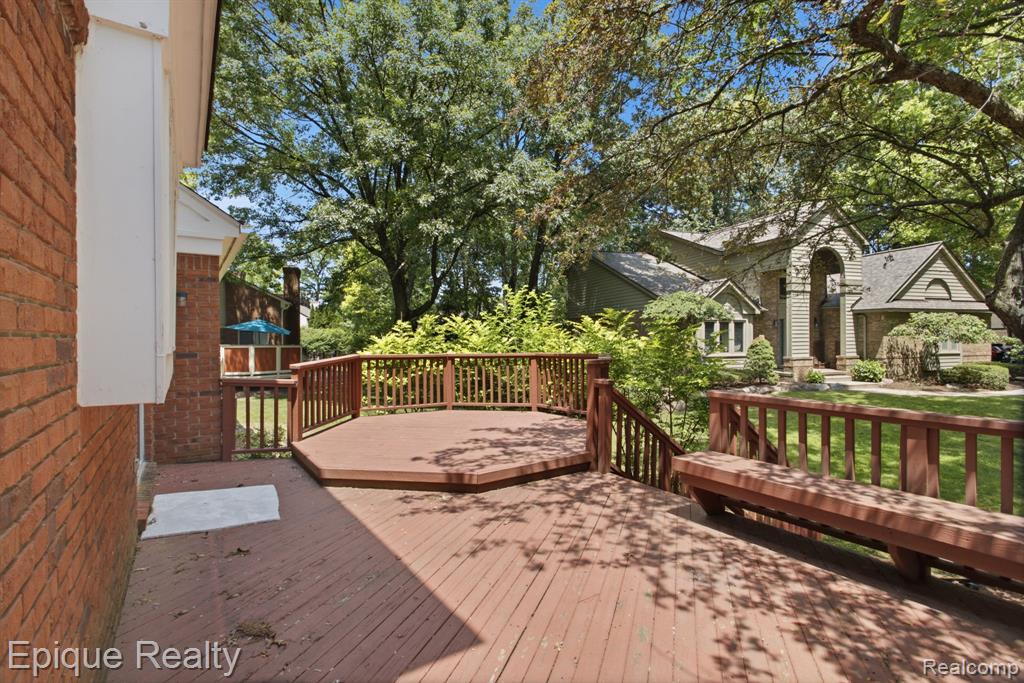 3261 Windwood Road