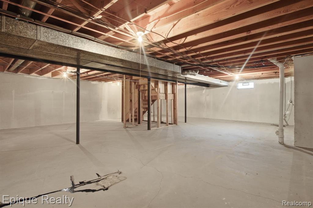 3261 Windwood Road