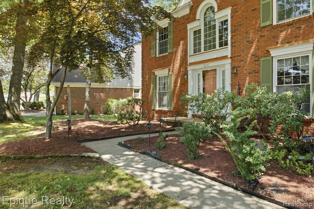 3261 Windwood Road