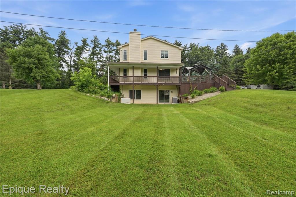 1221 Rhodes Road