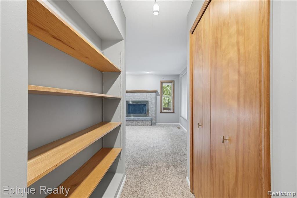 1221 Rhodes Road