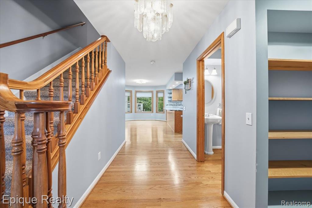 1221 Rhodes Road