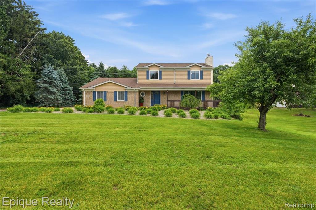 1221 Rhodes Road