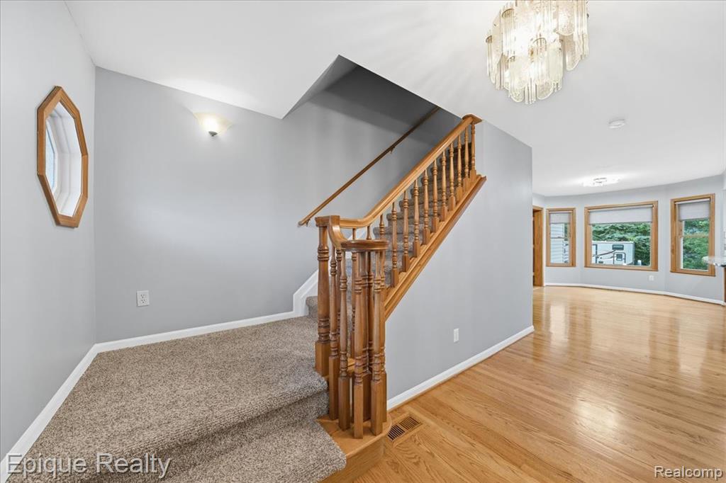 1221 Rhodes Road