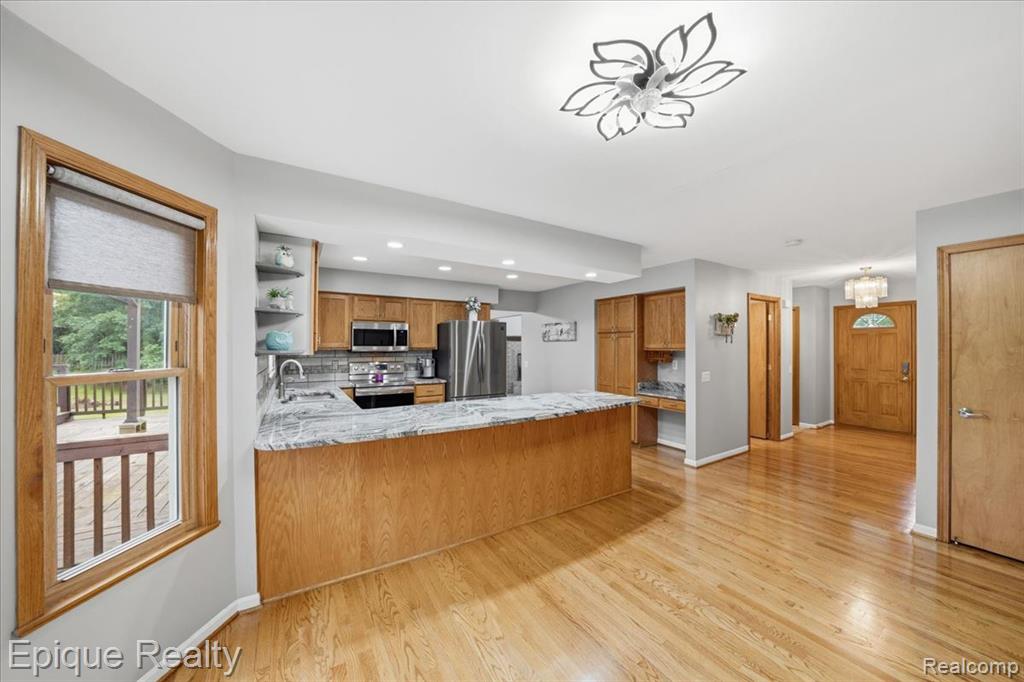 1221 Rhodes Road