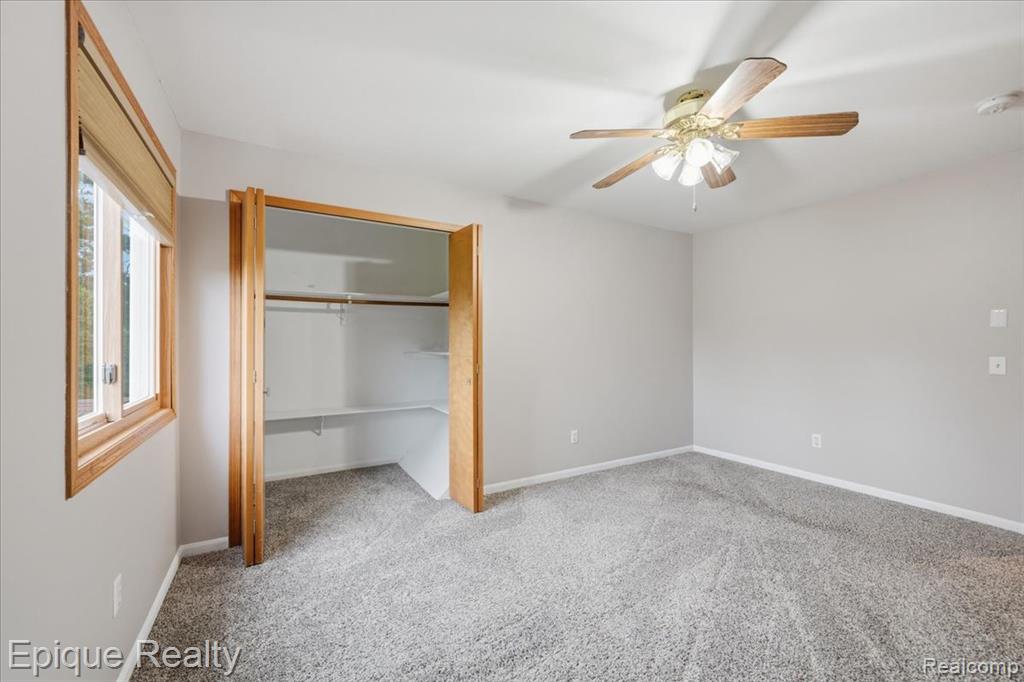 1221 Rhodes Road