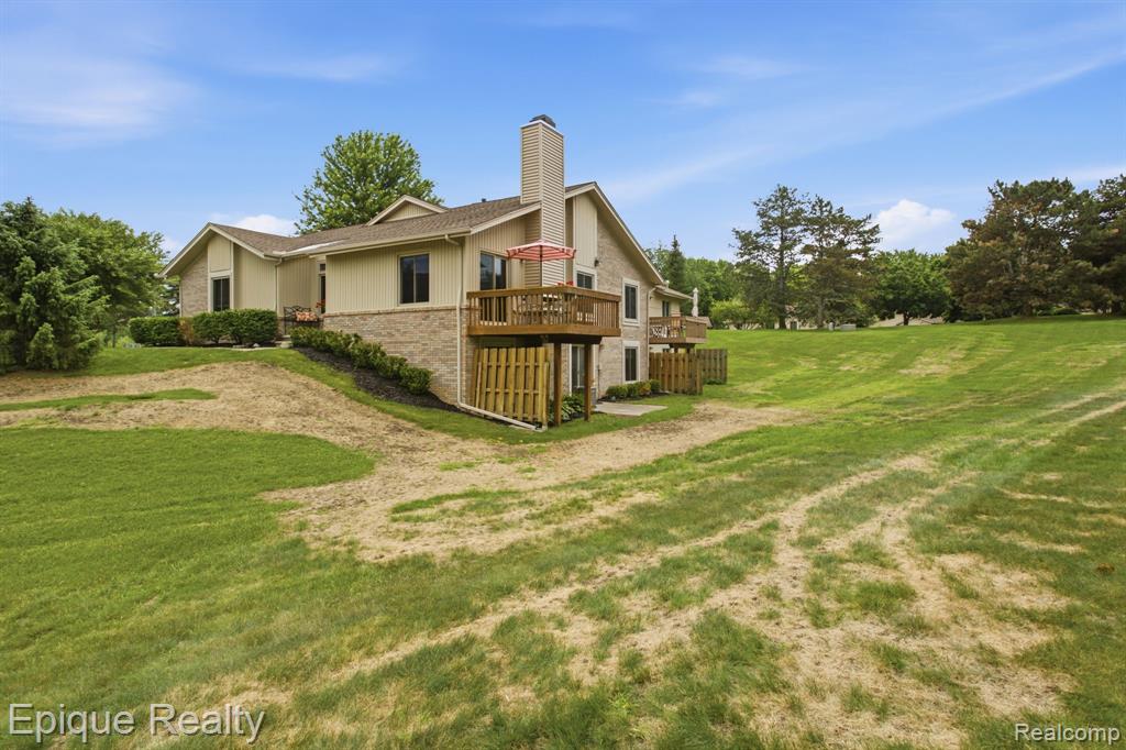 1982 Valley Lane