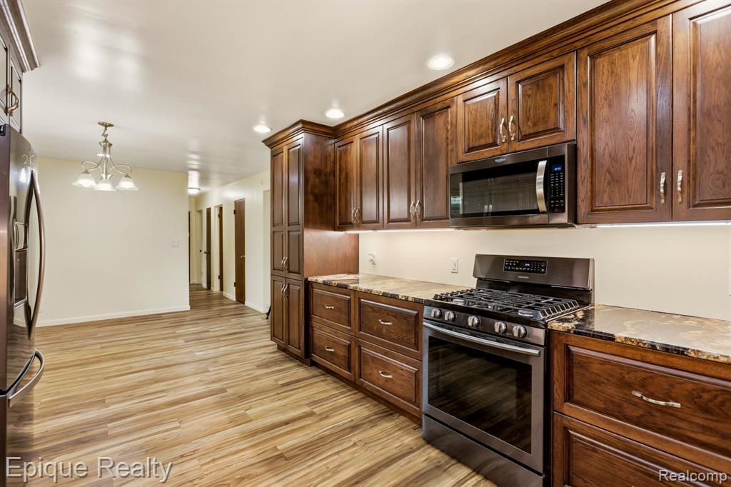 1612 Saint Marys Court