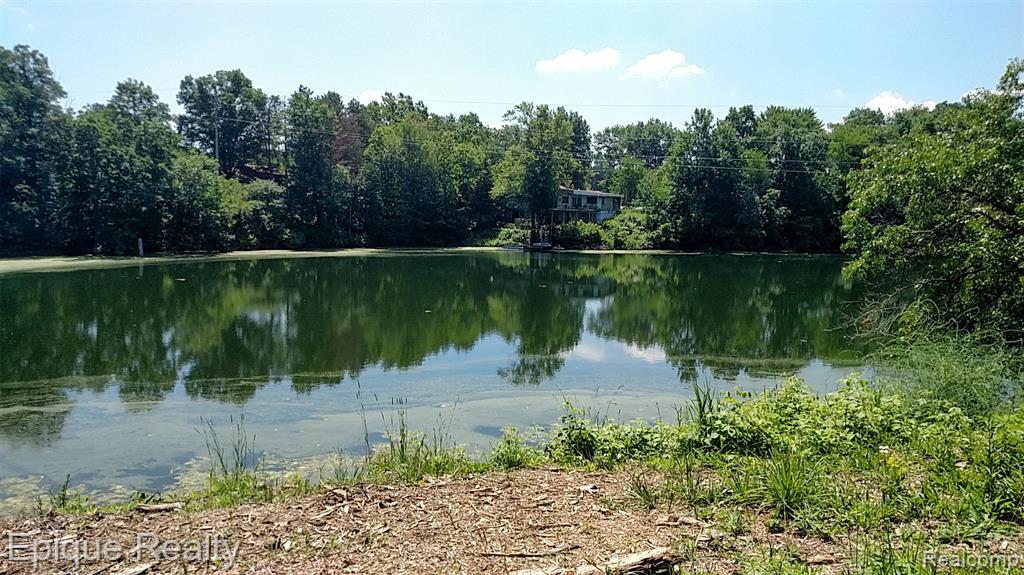 300 W Dewey Road