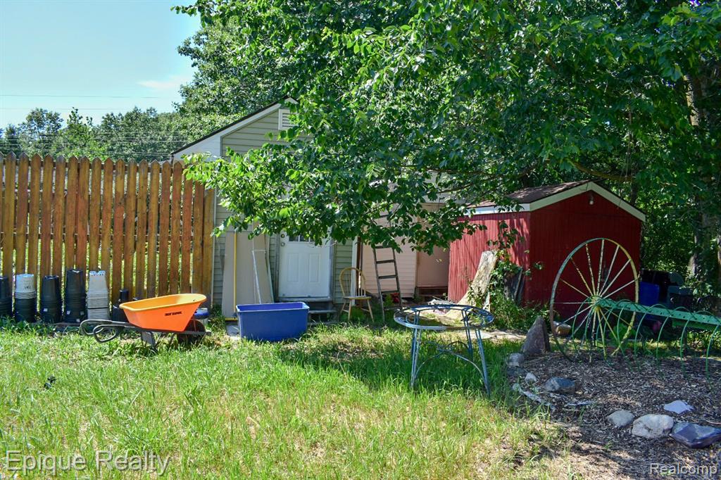 300 W Dewey Road
