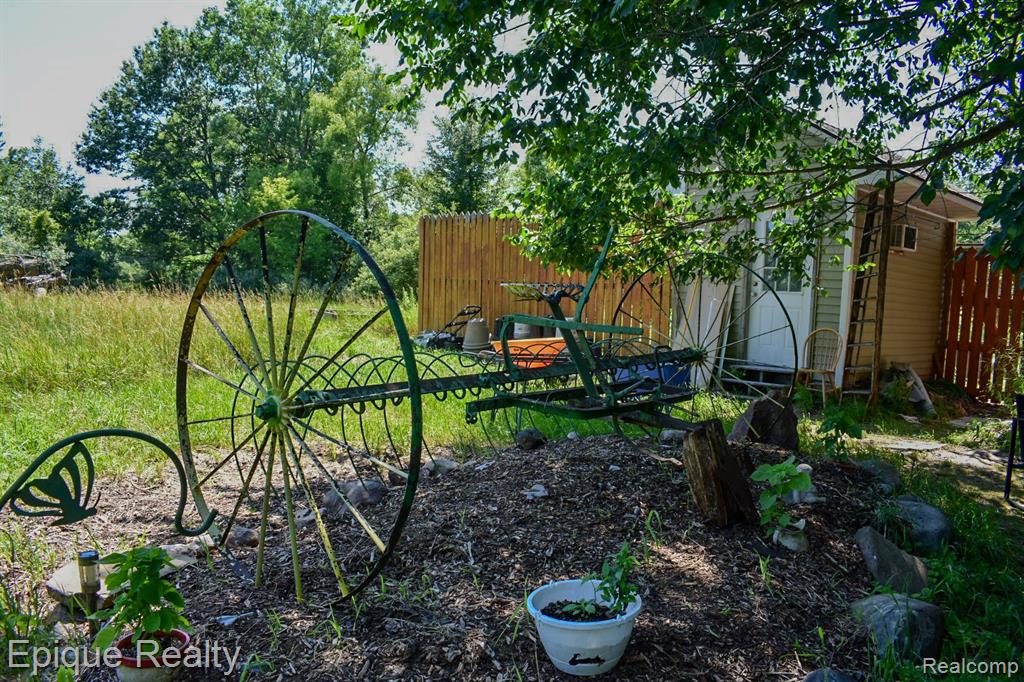 300 W Dewey Road