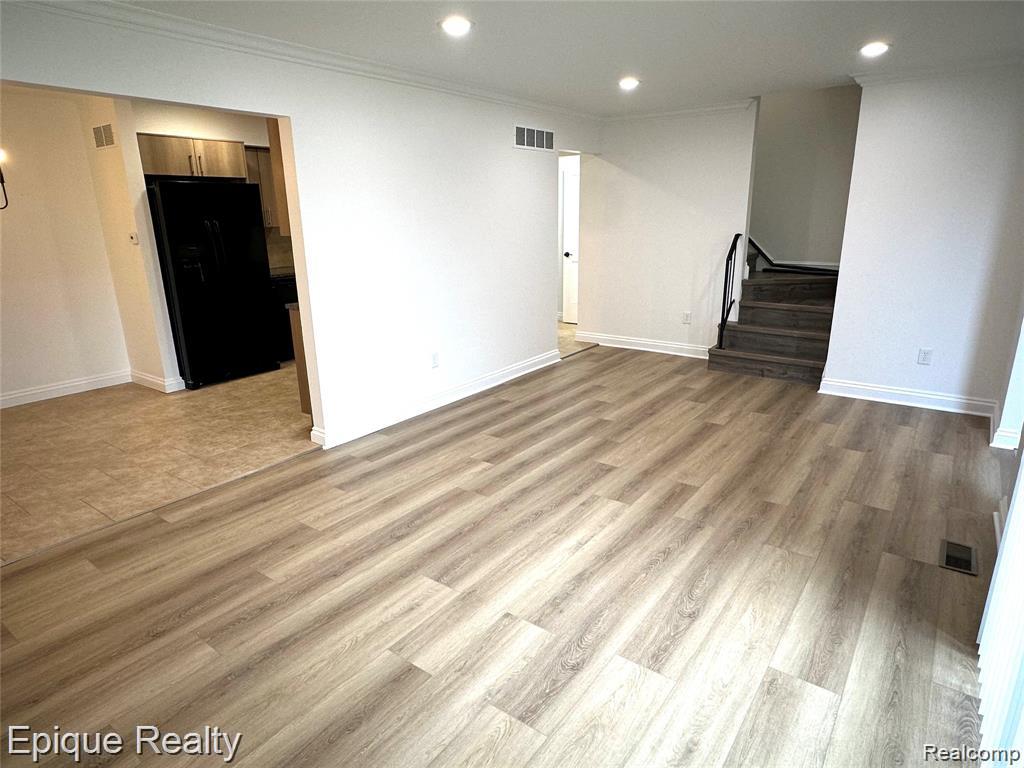 8565 Hampshire Drive