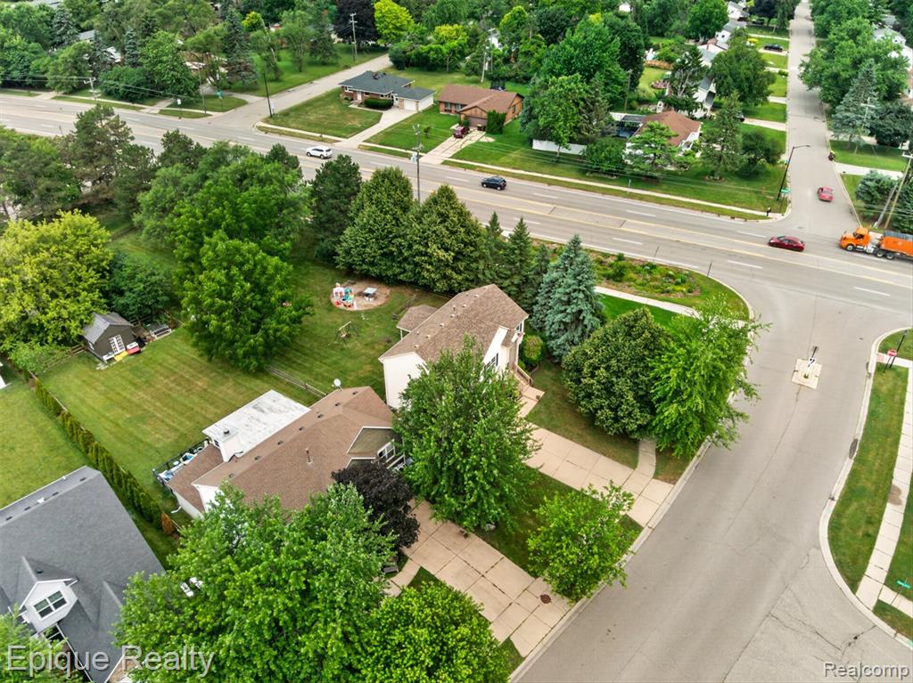 3036 Hawks Avenue