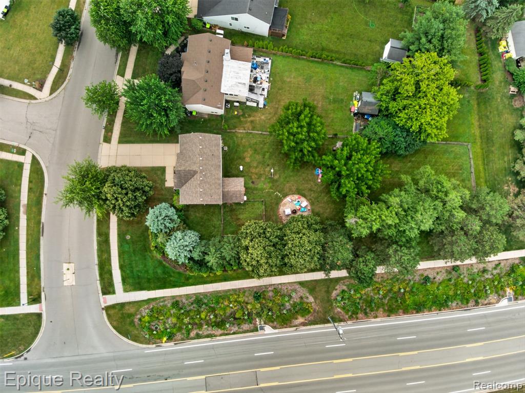 3036 Hawks Avenue