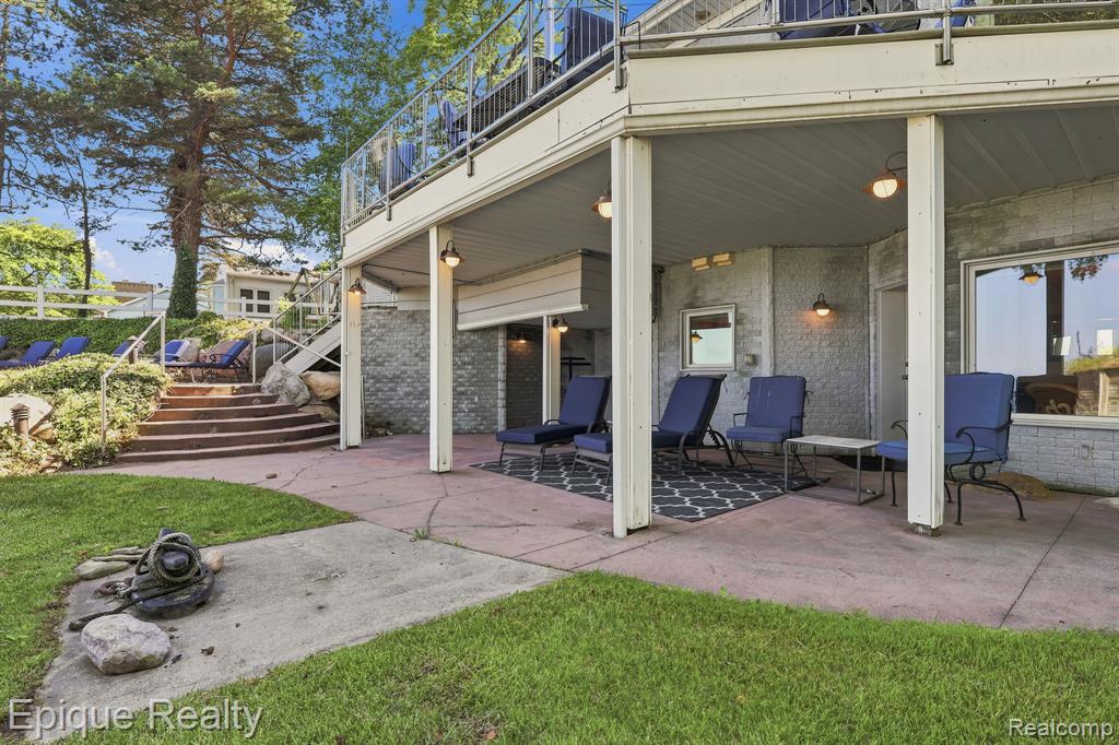 3864 Lakeshore Road