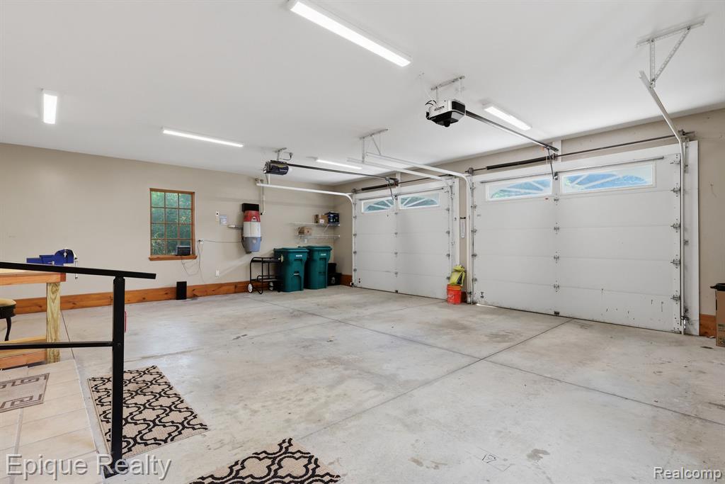 3864 Lakeshore Road