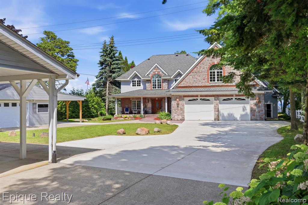 3864 Lakeshore Road