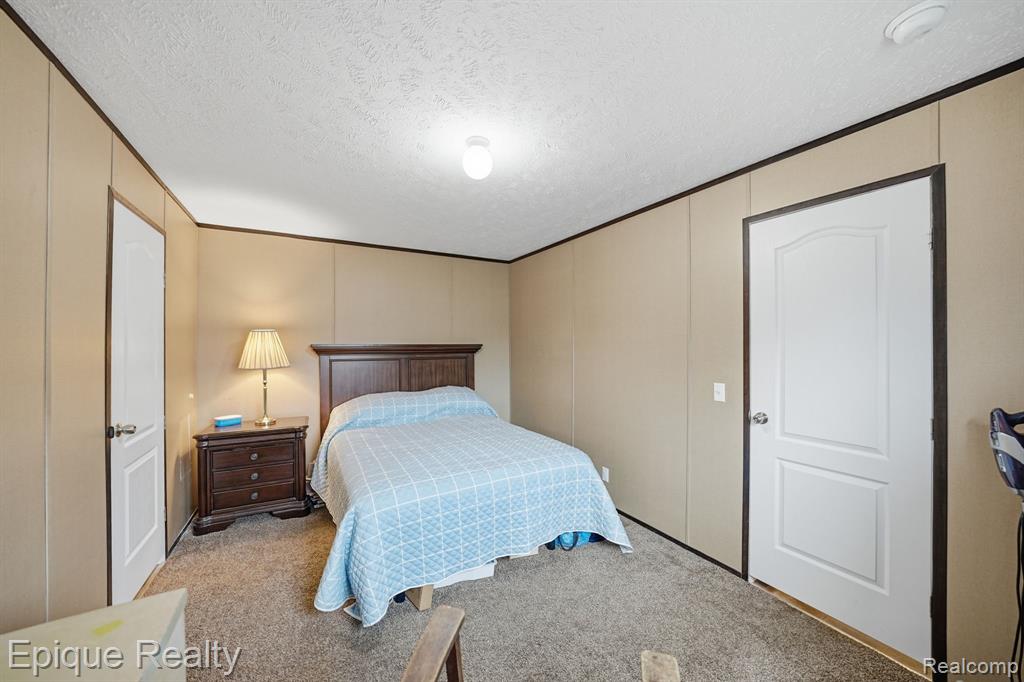48580 Pineview Drive