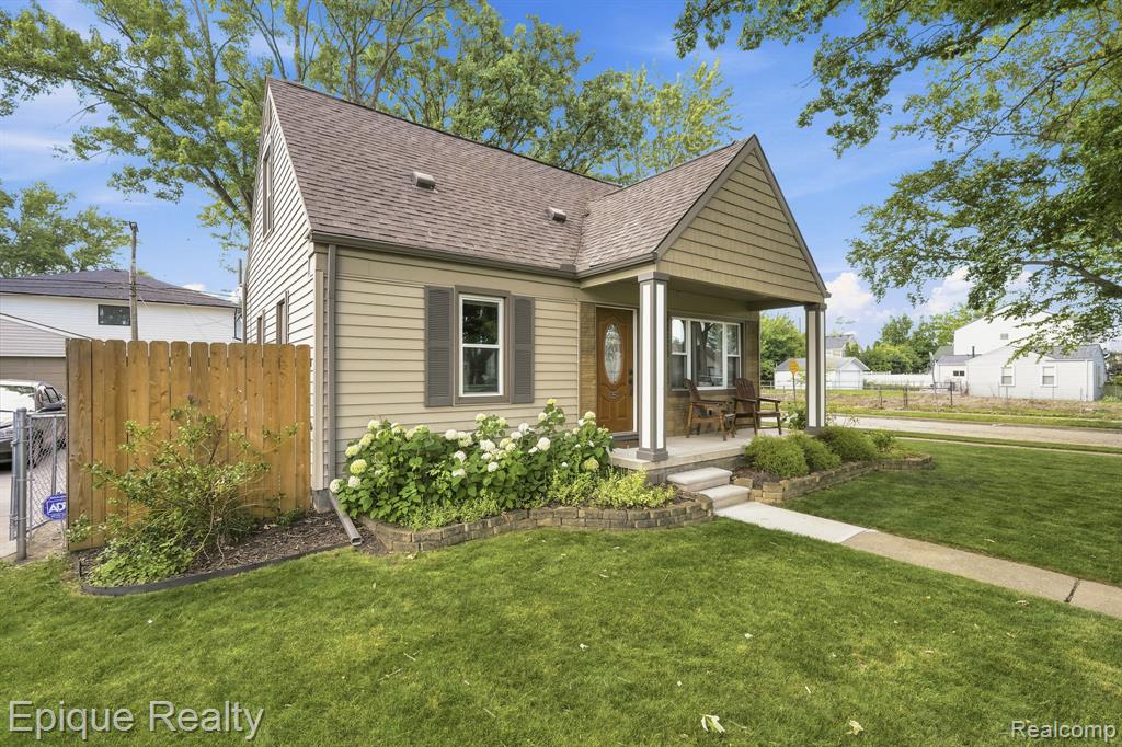 3402 Normandy Road