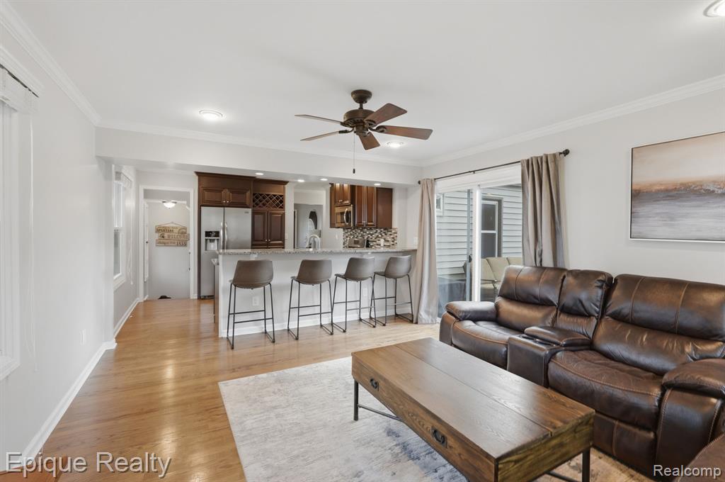 3402 Normandy Road